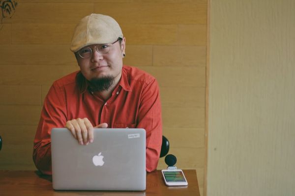 Chinese Author Hailong Hao: “If a Thing Is Worth Writing and Only I Can Write About It, Then Putting It Into Words Is My Responsibility”